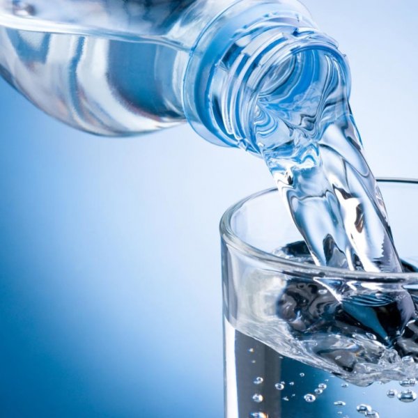 Питьевая природная вода "Лорва"